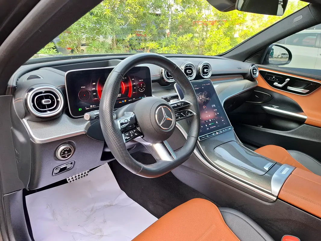 MERCEDES C-Class C300 4Matic 2023 - photo 12 - Import Émirats | International Cars