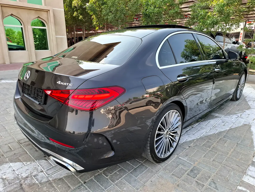 MERCEDES C-Class C300 4Matic 2023 - photo 7 - Import Émirats | International Cars