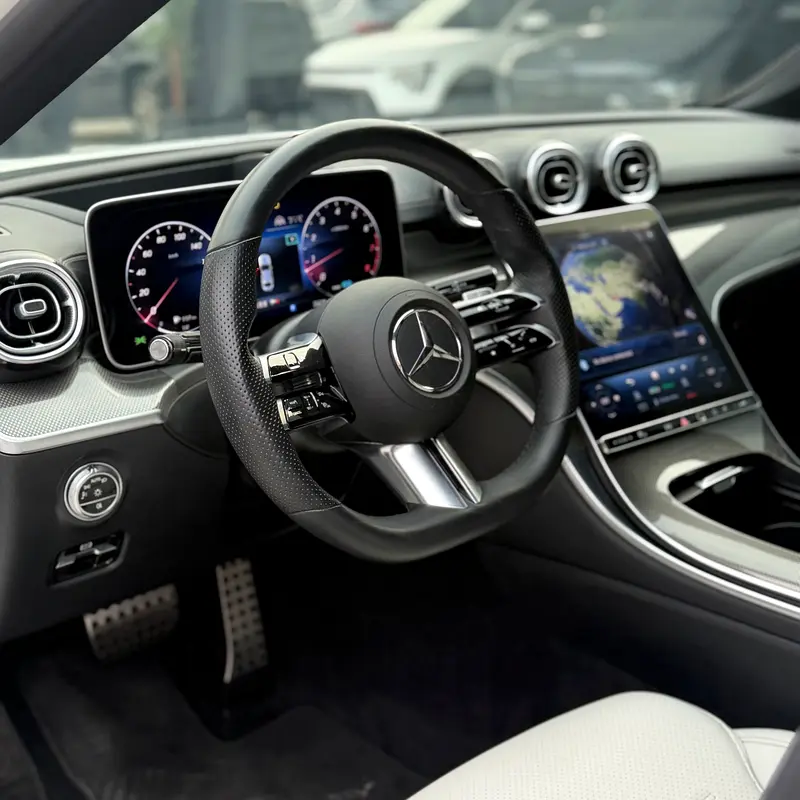 MERCEDES C-Class C 300 AMG 2022 - photo 10 - Import Émirats | International Cars