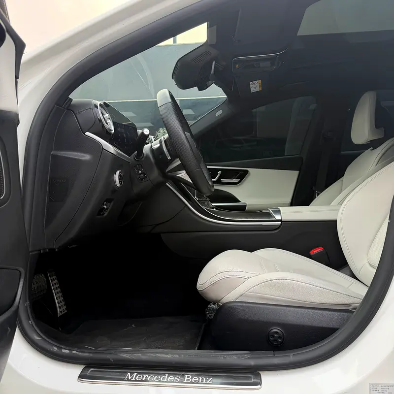 MERCEDES C-Class C 300 AMG 2022 - photo 11 - Import Émirats | International Cars