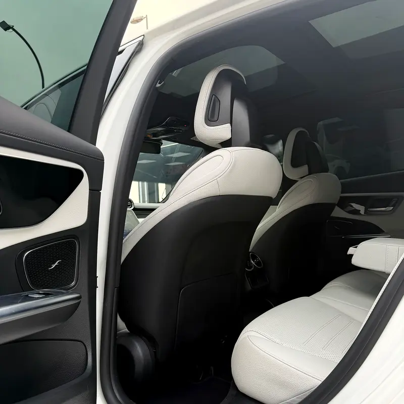 MERCEDES C-Class C 300 AMG 2022 - photo 12 - Import Émirats | International Cars