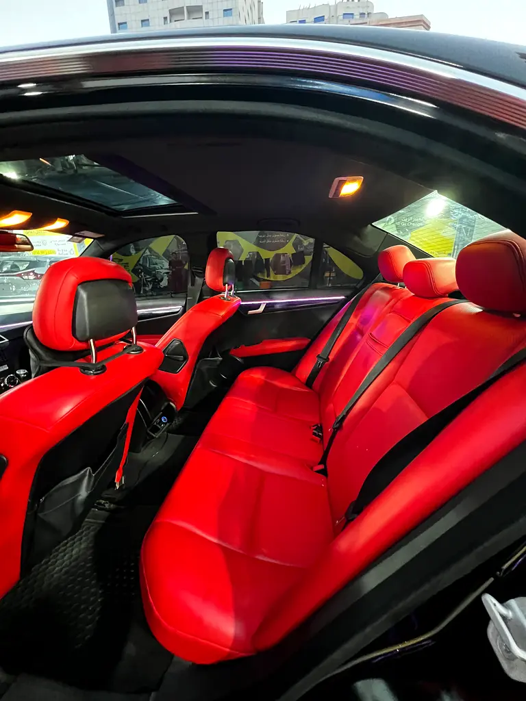 MERCEDES C-Class C300 4Matic 2013 - photo 4 - Import Émirats | International Cars