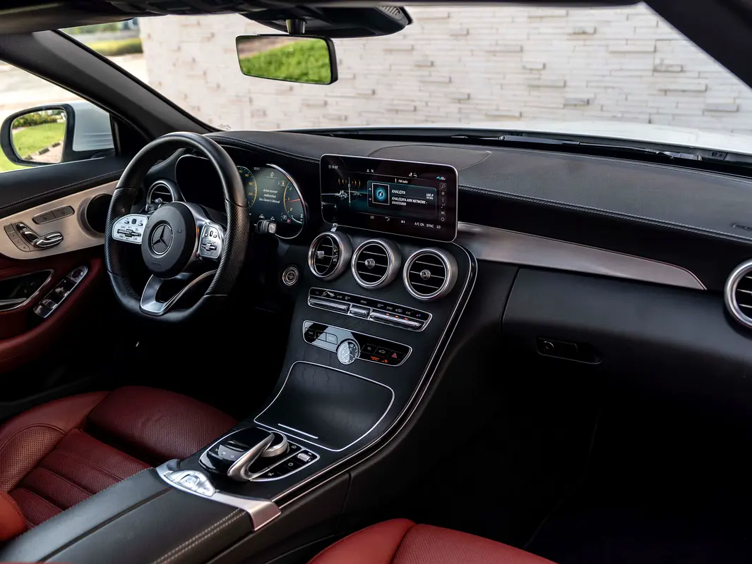 MERCEDES C-Class C200 2023 - photo 10 - Import Émirats | International Cars