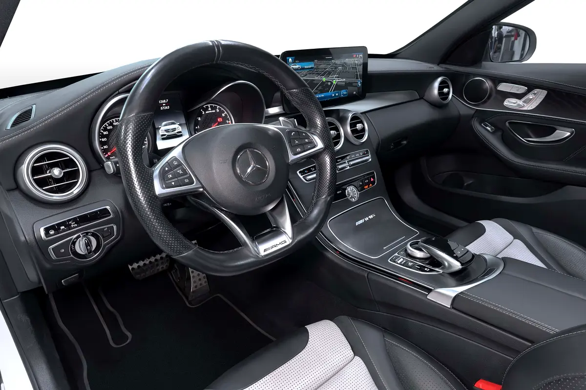 MERCEDES C-Class C63 AMG 2016 - photo 11 - Import Émirats | International Cars