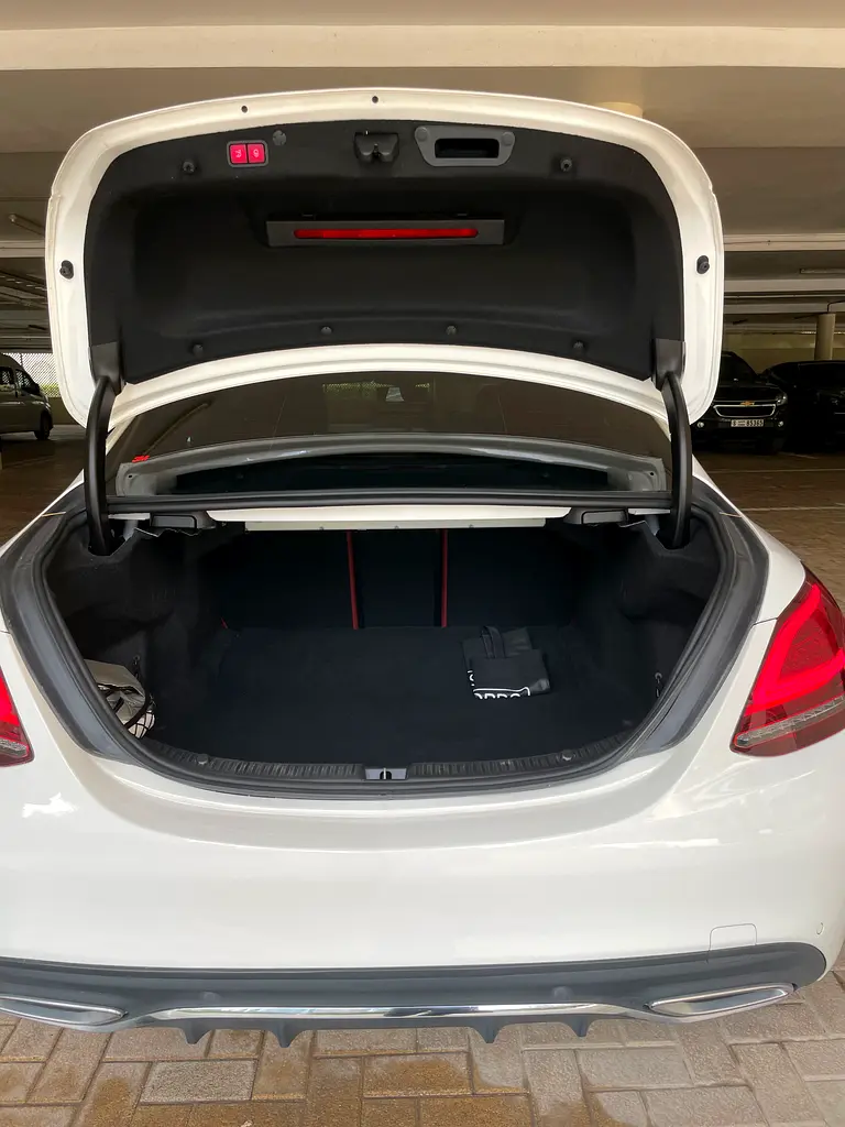 MERCEDES C-Class C200 2021 - photo 10 - Import Émirats | International Cars