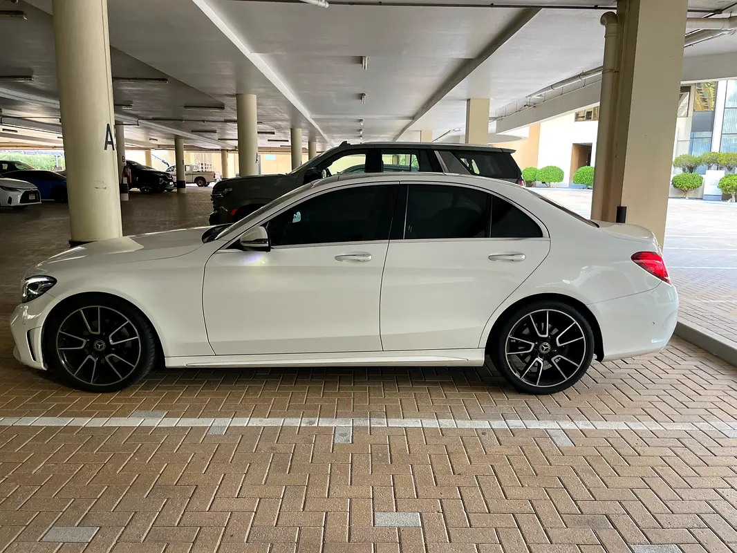 MERCEDES C-Class C200 2021 - photo 3 - Import Émirats | International Cars