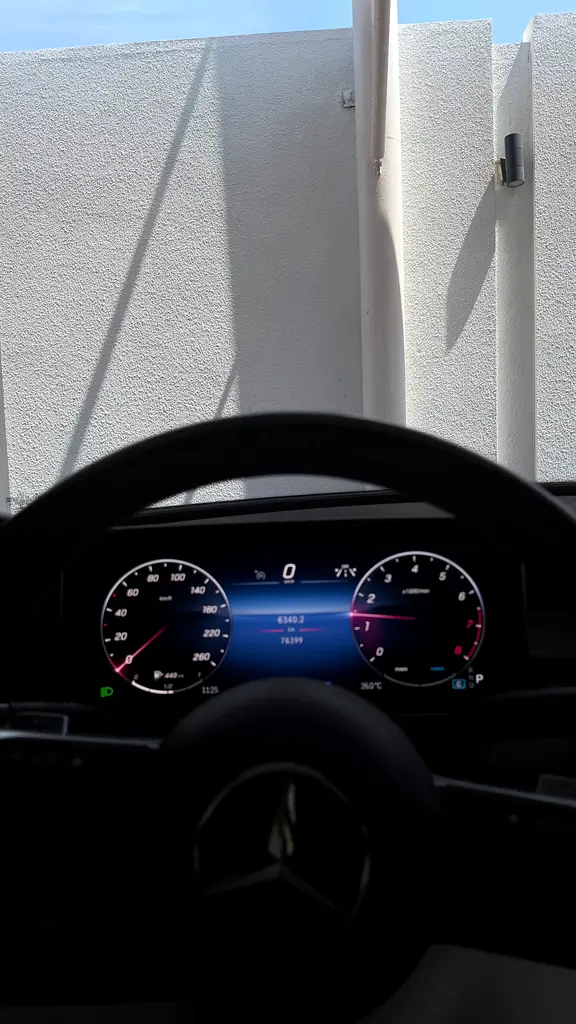 MERCEDES C-Class C200 2022 - photo 5 - Import Émirats | International Cars