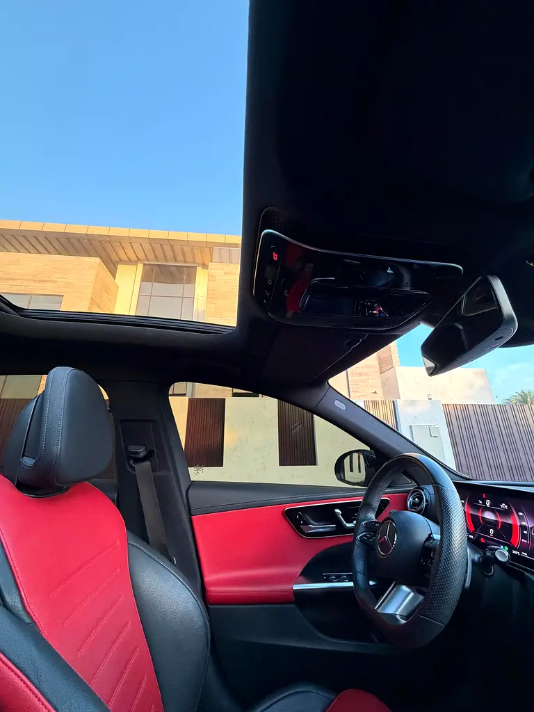 MERCEDES C-Class C200 2022 - photo 8 - Import Émirats | International Cars