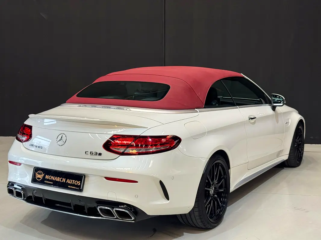 MERCEDES C-Class C63 S AMG 2021 - photo 8 - Import Émirats | International Cars