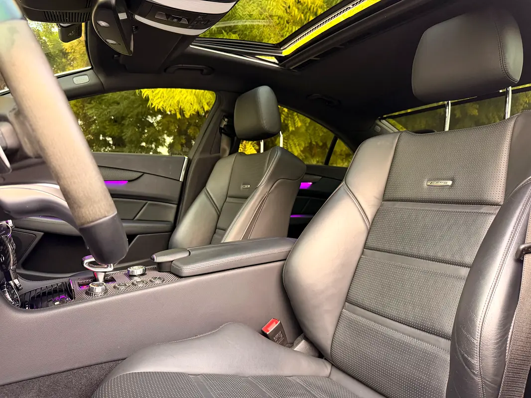 MERCEDES CLS-Class CLS 63 AMG 2016 - photo 11 - Import Émirats | International Cars