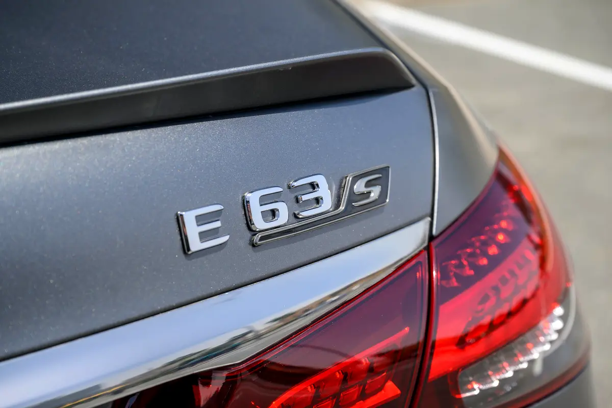 MERCEDES E-Class E 63 AMG S 2021 - photo 9 - Import Émirats | International Cars