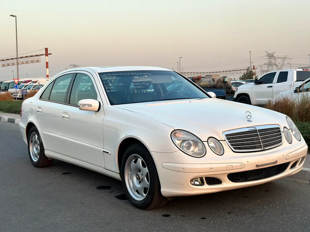MERCEDES E-Class E 240 2005 - photo 2 - Import Émirats | International Cars