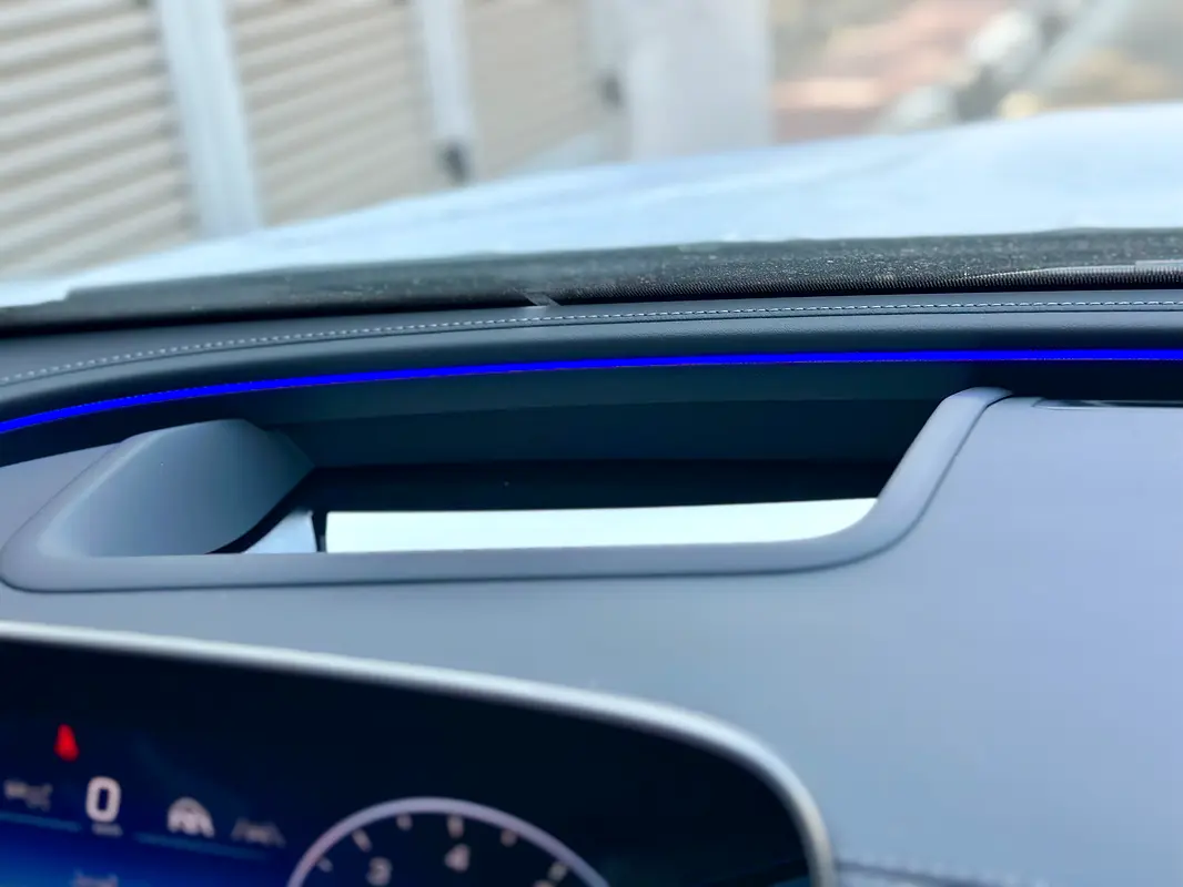 MERCEDES E-Class E 300 4matic 2026 - photo 11 - Import Émirats | International Cars