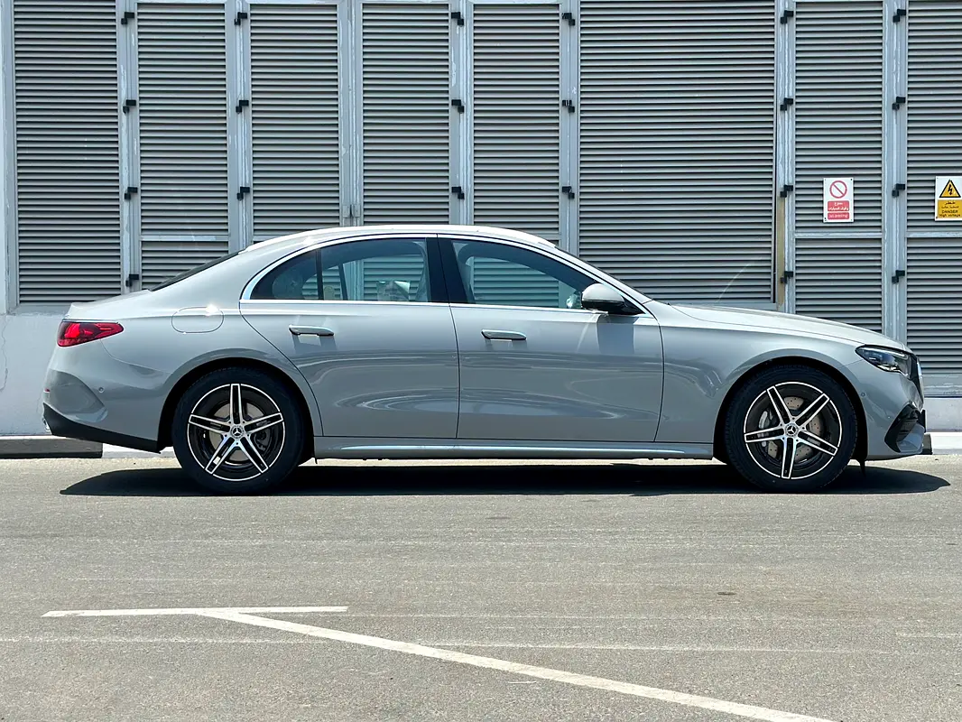 MERCEDES E-Class E 300 4matic 2026 - photo 5 - Import Émirats | International Cars