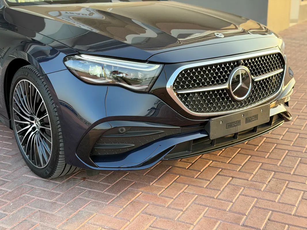 MERCEDES E-Class E 300 2025 - photo 6 - Import Émirats | International Cars