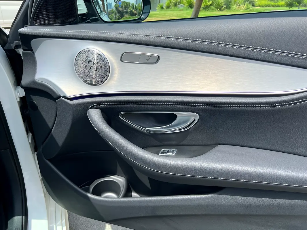 MERCEDES E-Class E 200 2023 - photo 11 - Import Émirats | International Cars