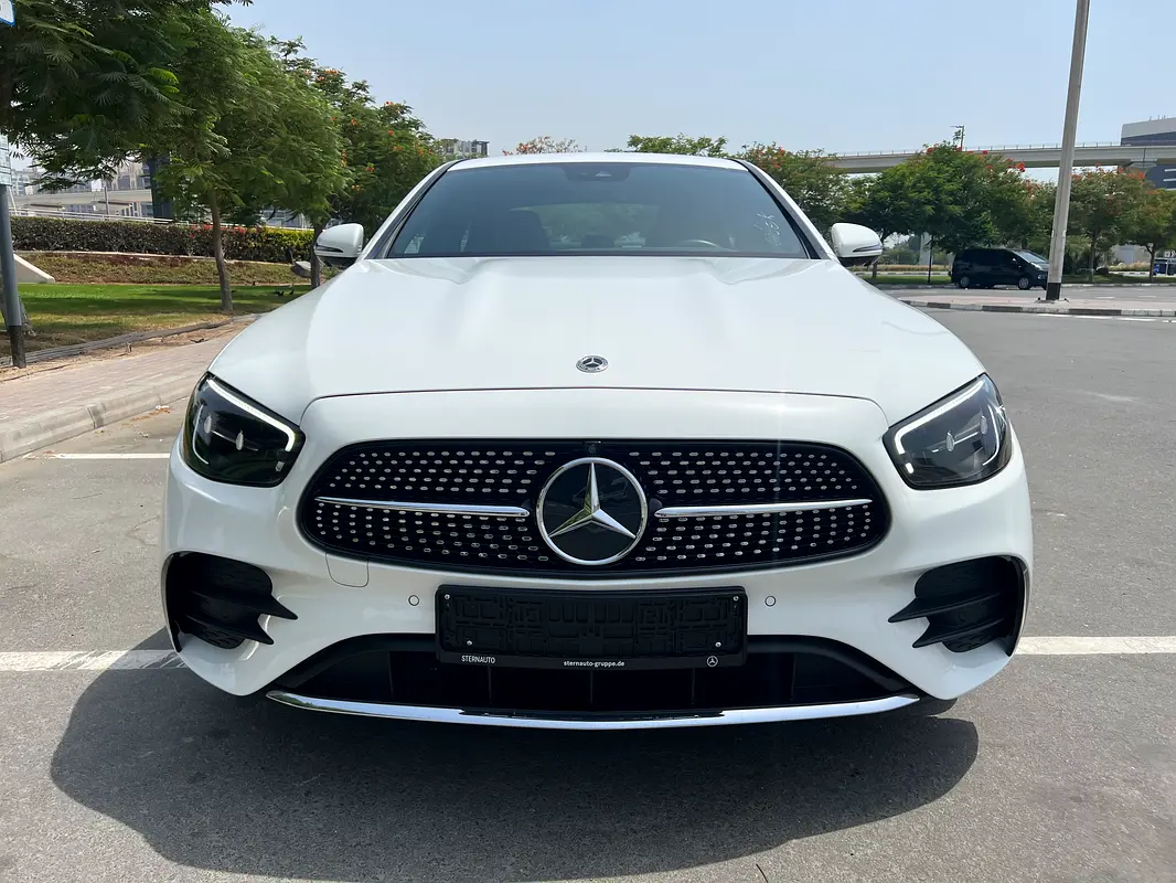 MERCEDES E-Class E 200 2023 - photo 2 - Import Émirats | International Cars