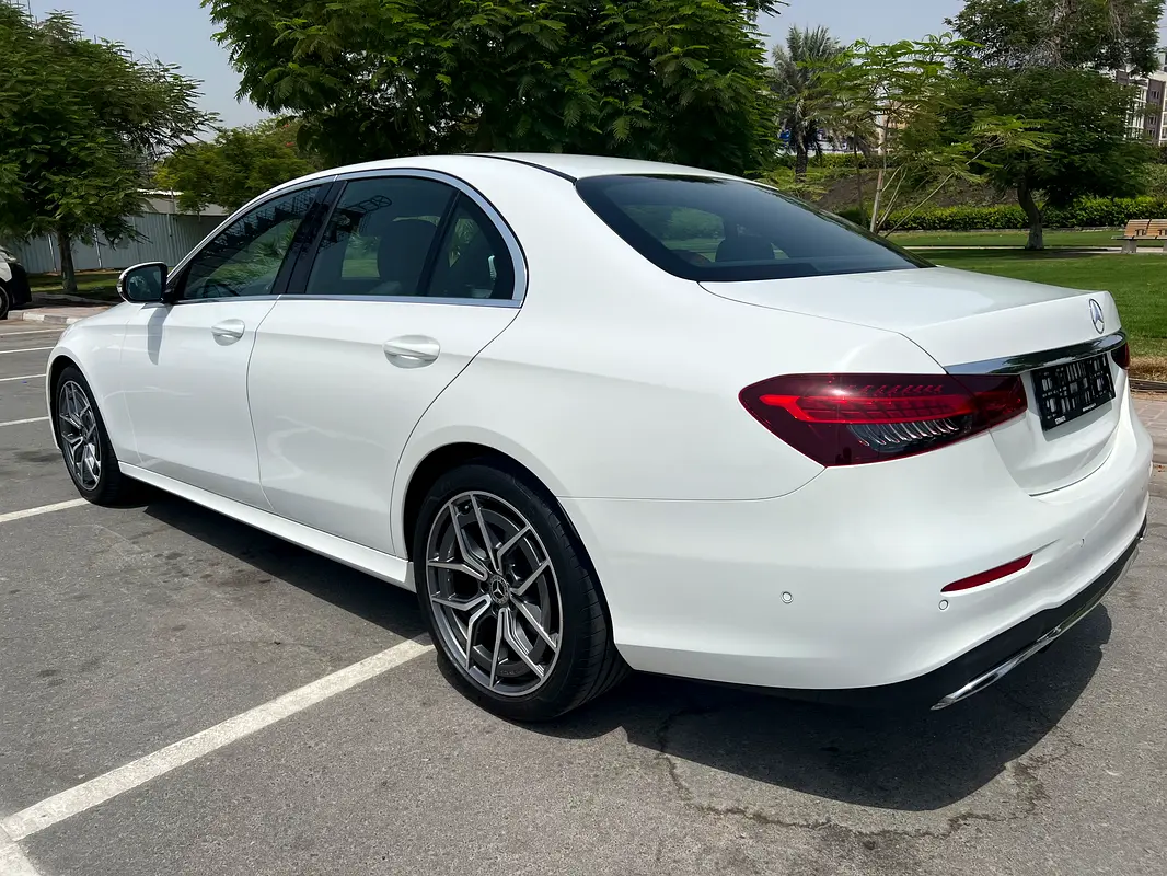 MERCEDES E-Class E 200 2023 - photo 6 - Import Émirats | International Cars