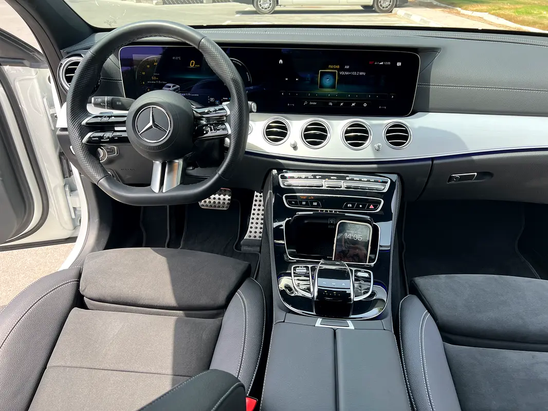 MERCEDES E-Class E 200 2023 - photo 9 - Import Émirats | International Cars