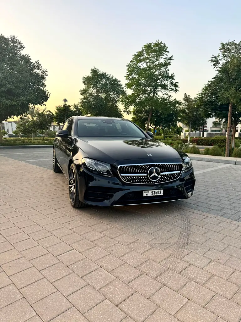 MERCEDES E-Class E 300 2019 - photo 6 - Import Émirats | International Cars