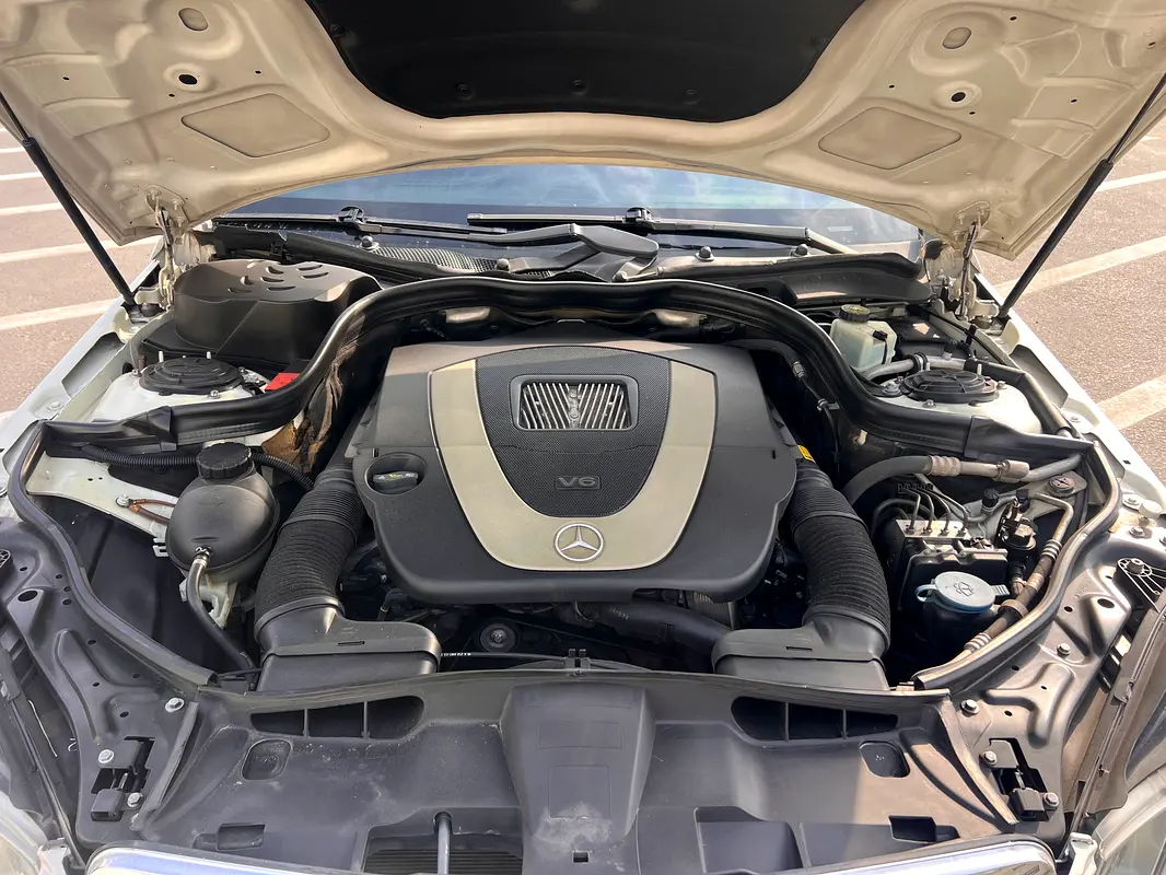 MERCEDES E-Class E 350 2010 - photo 10 - Import Émirats | International Cars