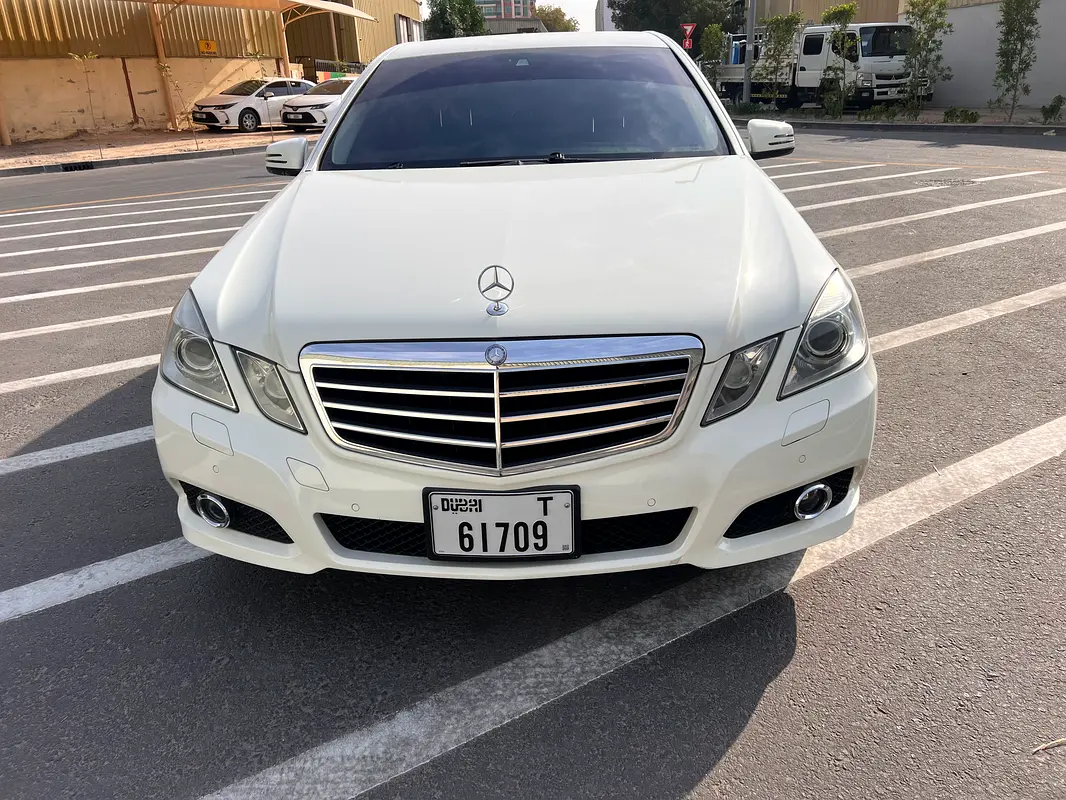 MERCEDES E-Class E 350 2010 - photo 2 - Import Émirats | International Cars