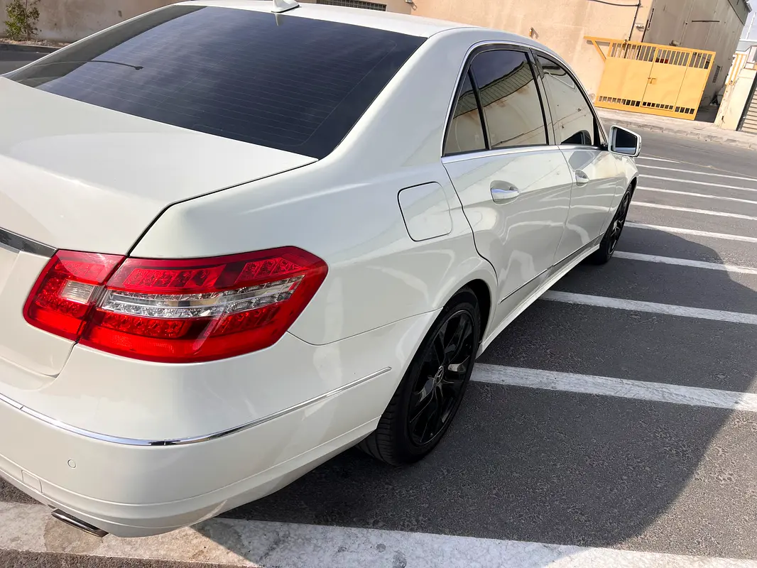 MERCEDES E-Class E 350 2010 - photo 6 - Import Émirats | International Cars