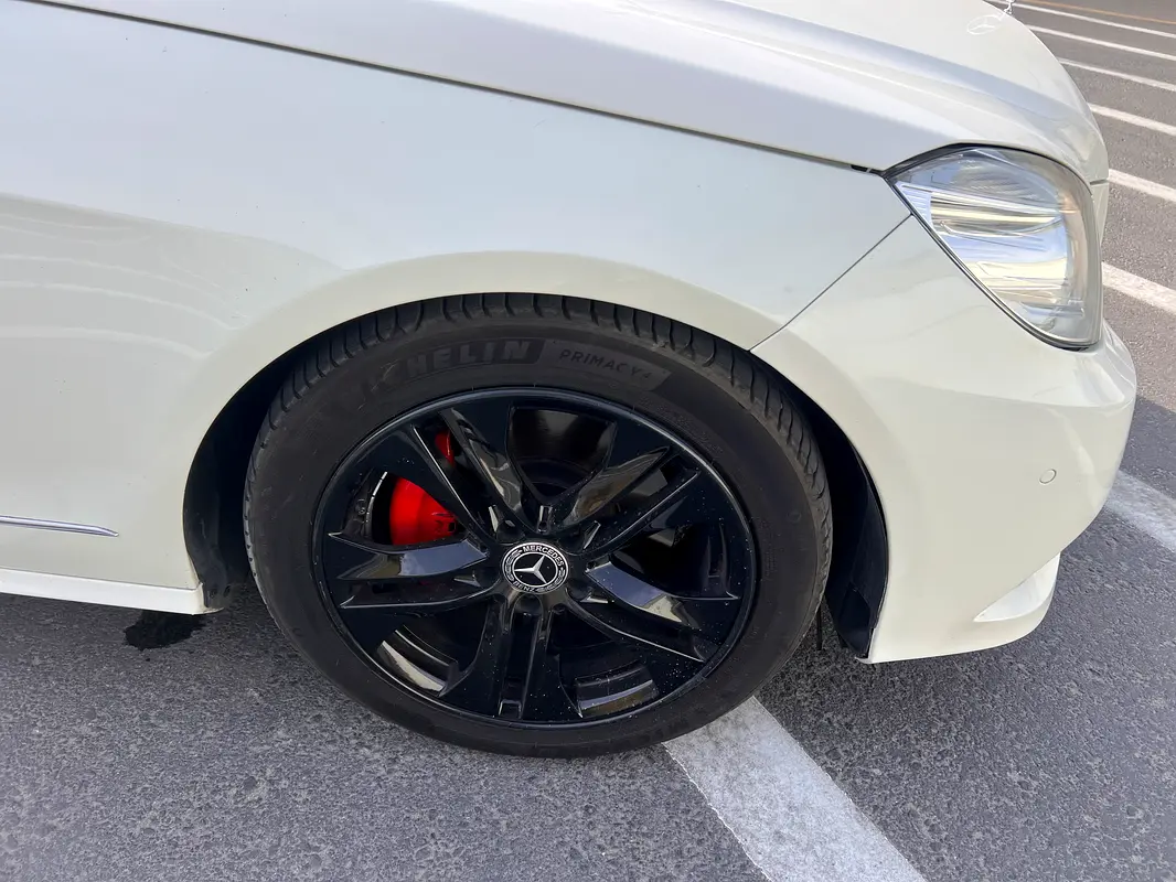 MERCEDES E-Class E 350 2010 - photo 7 - Import Émirats | International Cars