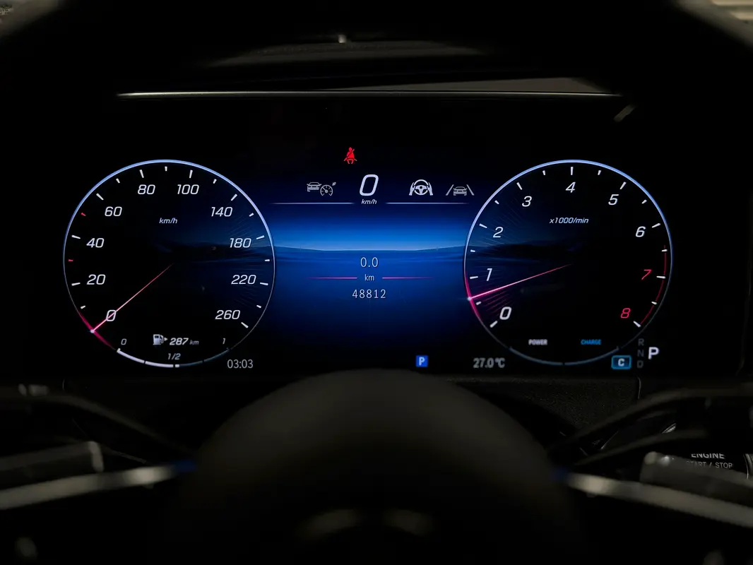 MERCEDES E-Class E 200 2024 - photo 9 - Import Émirats | International Cars