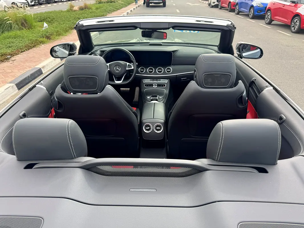 MERCEDES E-Class E 400 2018 - photo 12 - Import Émirats | International Cars