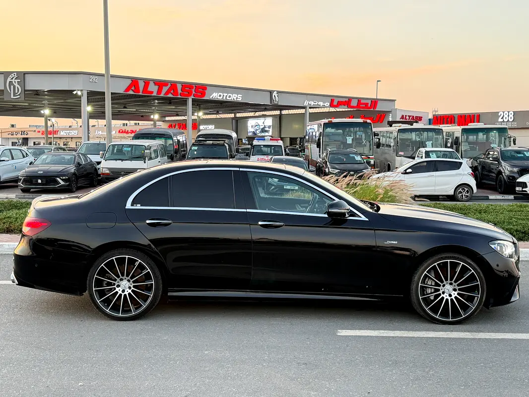 MERCEDES E-Class E 53 AMG 2021 - photo 9 - Import Émirats | International Cars