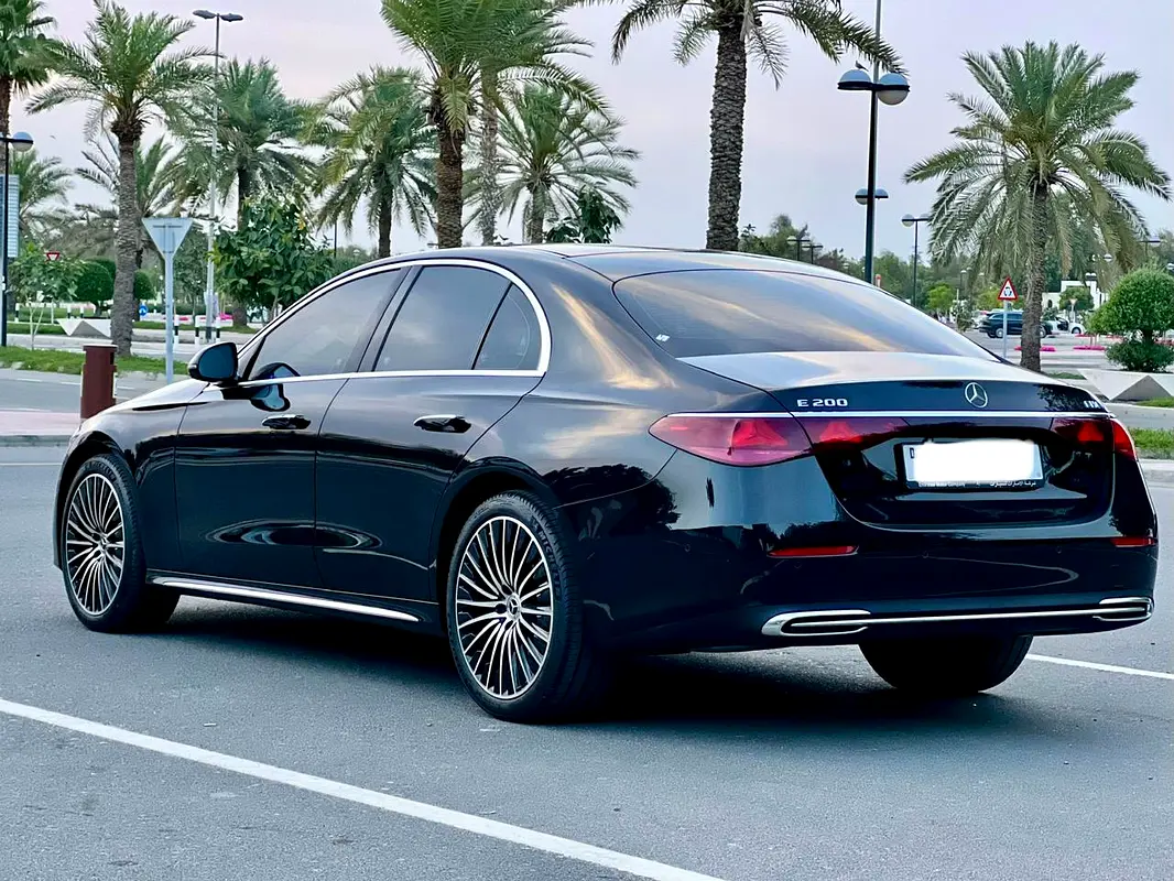 MERCEDES E-Class E 200 Exclusive 2025 - photo 2 - Import Émirats | International Cars