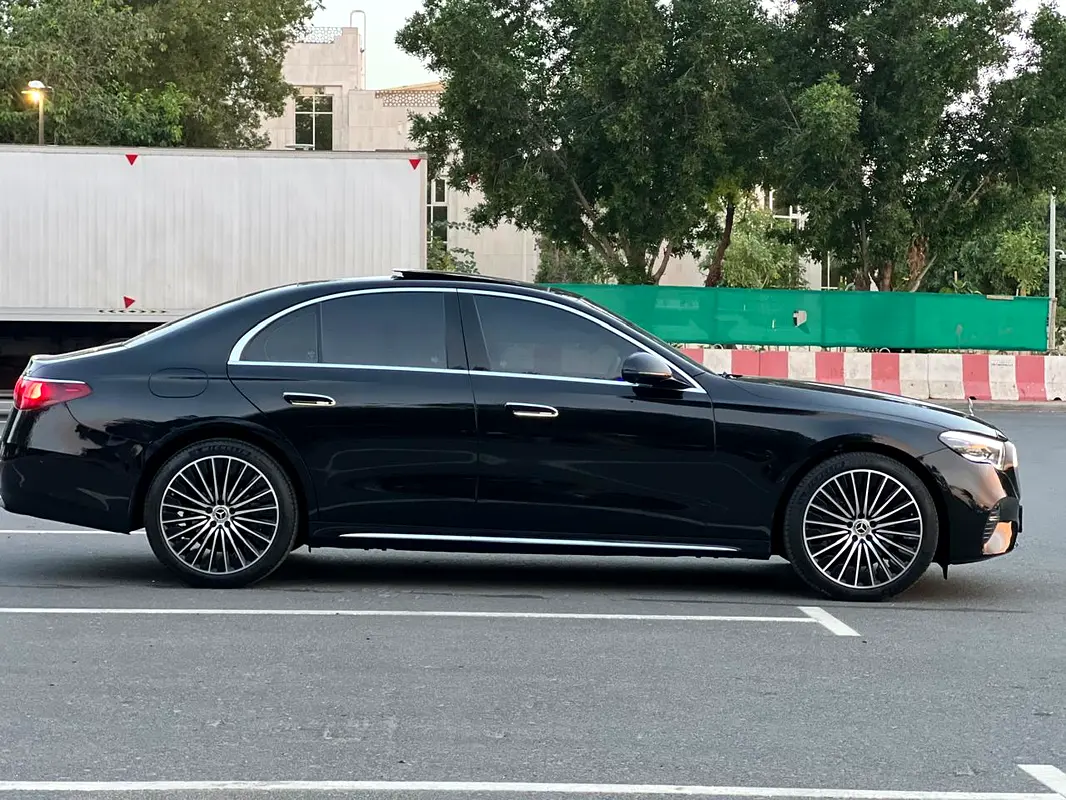 MERCEDES E-Class E 200 Exclusive 2025 - photo 7 - Import Émirats | International Cars