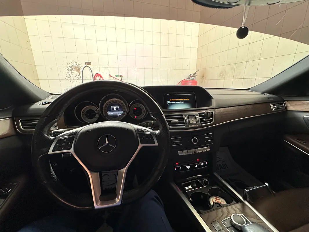MERCEDES E-Class E 300 2016 - photo 11 - Import Émirats | International Cars