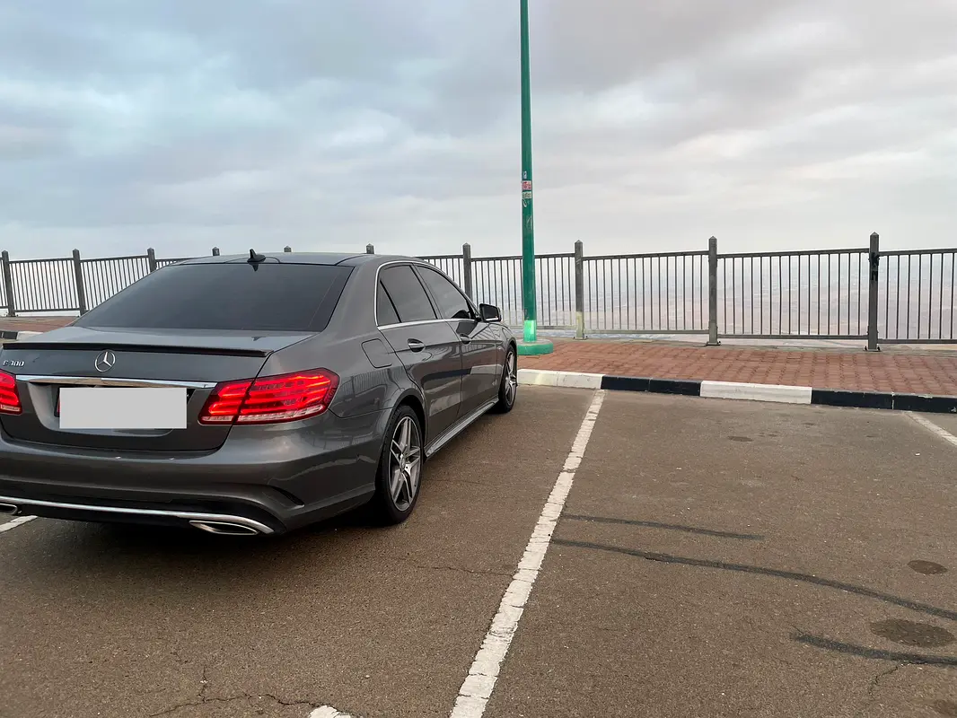 MERCEDES E-Class E 300 2016 - photo 3 - Import Émirats | International Cars
