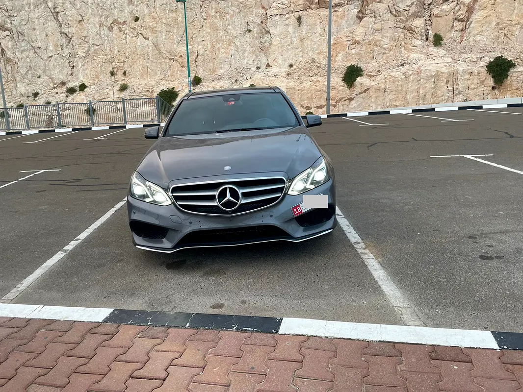 MERCEDES E-Class E 300 2016 - photo 4 - Import Émirats | International Cars