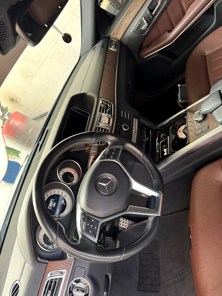 MERCEDES E-Class E 300 2016 - photo 7 - Import Émirats | International Cars
