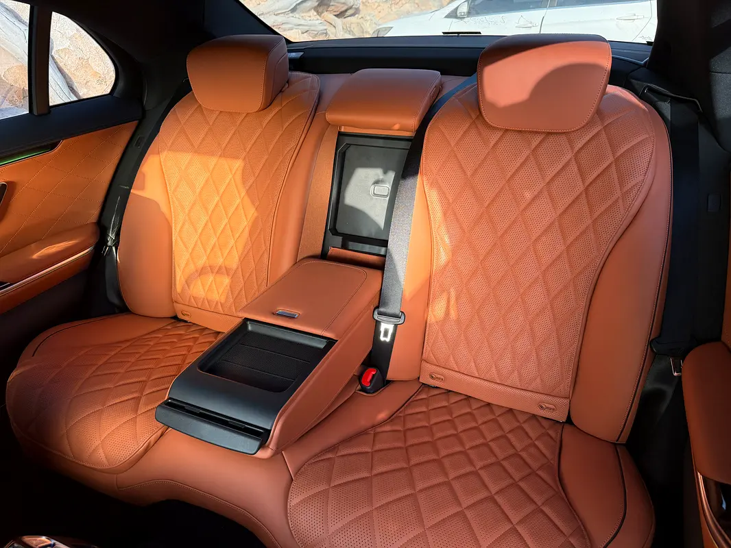 MERCEDES S-Class S 500 4Matic 2023 - photo 11 - Import Émirats | International Cars