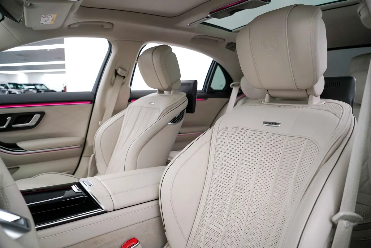 MERCEDES S-Class S 63 AMG 2024 - photo 12 - Import Émirats | International Cars