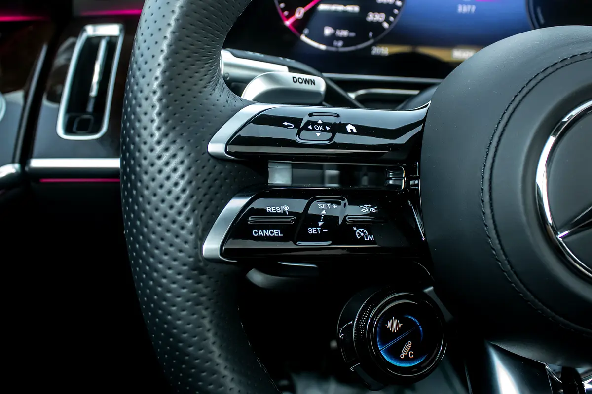 MERCEDES S-Class S 63 AMG 2024 - photo 11 - Import Émirats | International Cars