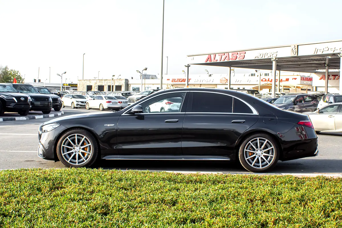 MERCEDES S-Class S 63 AMG 2024 - photo 4 - Import Émirats | International Cars