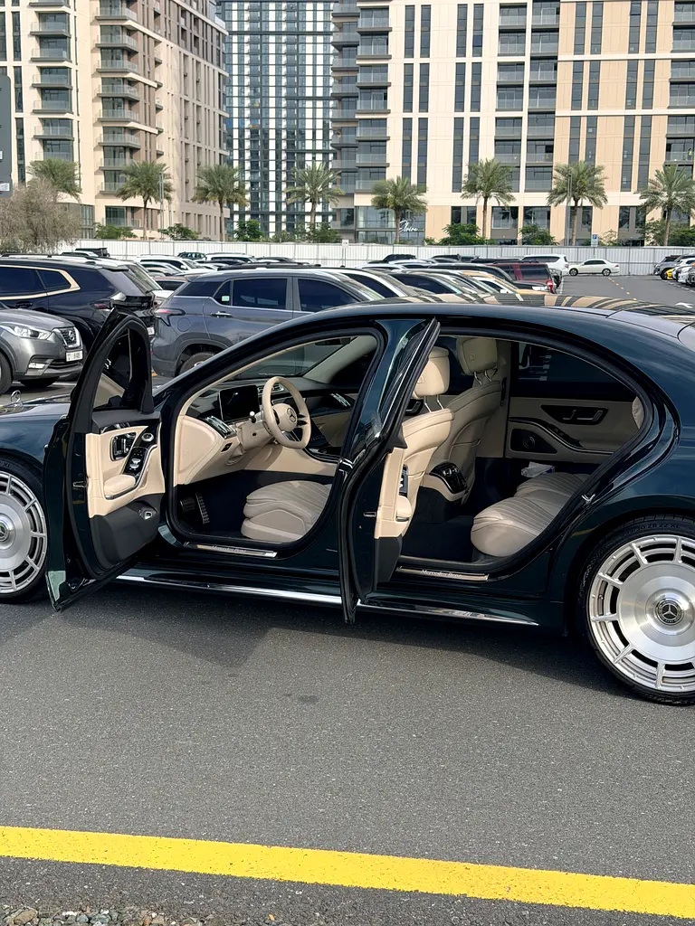 MERCEDES S-Class S 500 4Matic 2023 - photo 9 - Import Émirats | International Cars