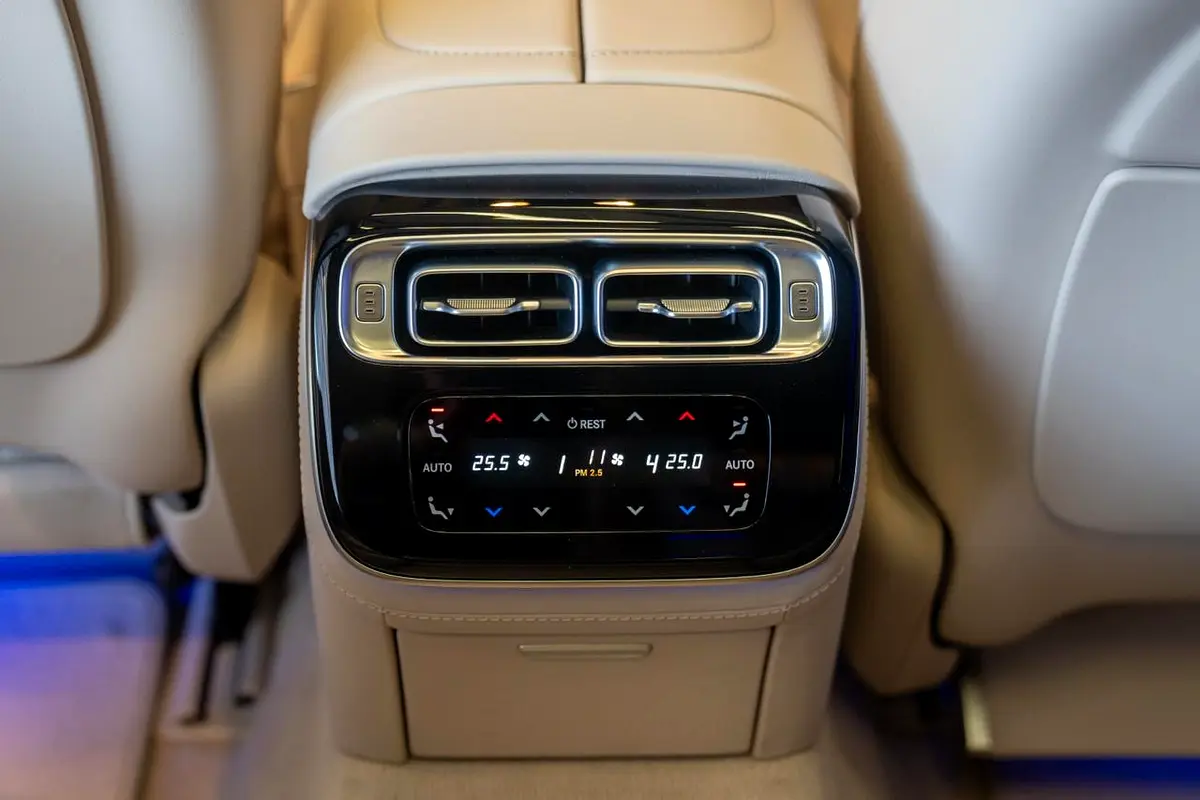 MERCEDES S-Class S 580 4Matic 2025 - photo 8 - Import Émirats | International Cars