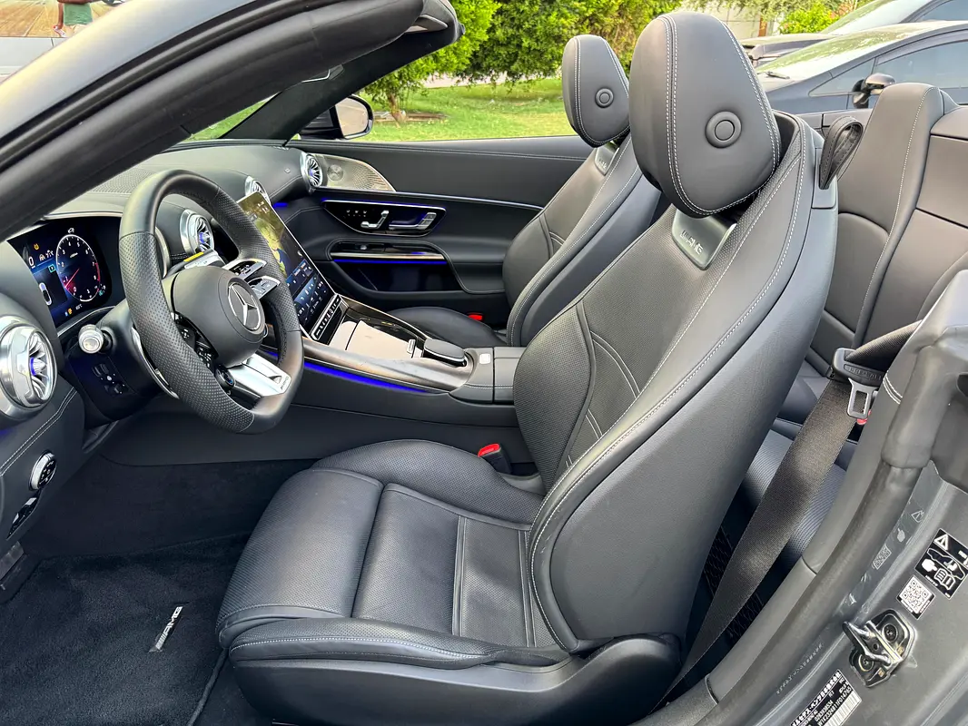 MERCEDES SL-Class SL 63 AMG 2023 - photo 10 - Import Émirats | International Cars