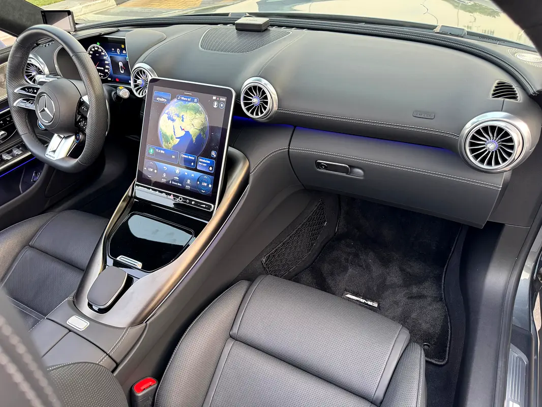 MERCEDES SL-Class SL 63 AMG 2023 - photo 8 - Import Émirats | International Cars