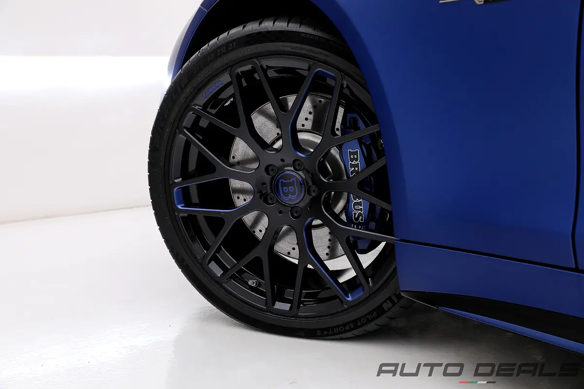 MERCEDES SL-Class SL 63 AMG 2023 - photo 11 - Import Émirats | International Cars