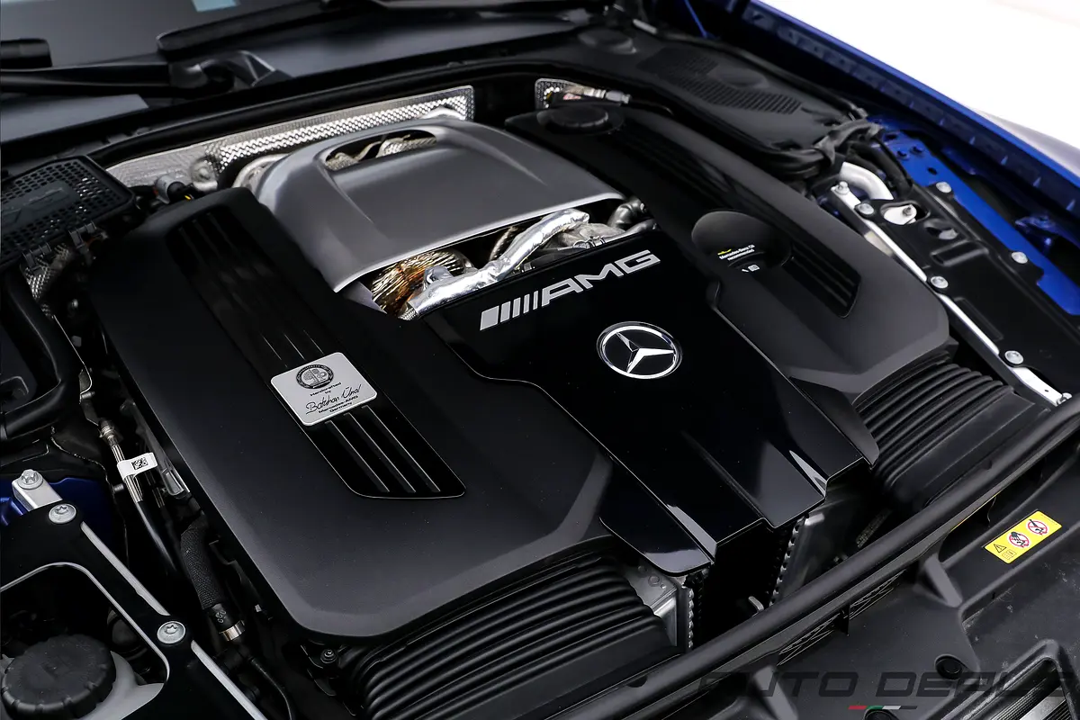 MERCEDES SL-Class SL 63 AMG 2023 - photo 12 - Import Émirats | International Cars