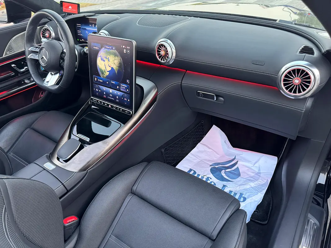 MERCEDES SL-Class SL 63 AMG 2023 - photo 10 - Import Émirats | International Cars