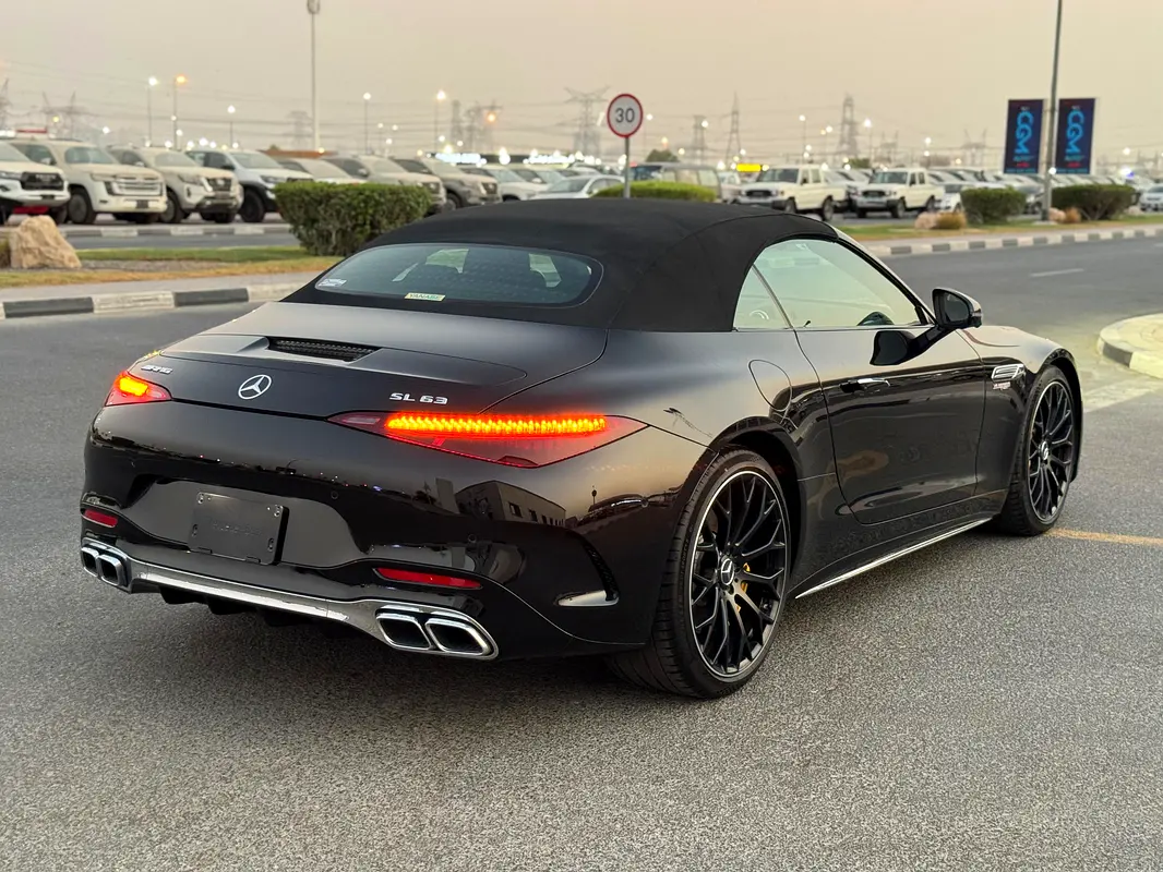 MERCEDES SL-Class SL 63 AMG 2023 - photo 5 - Import Émirats | International Cars