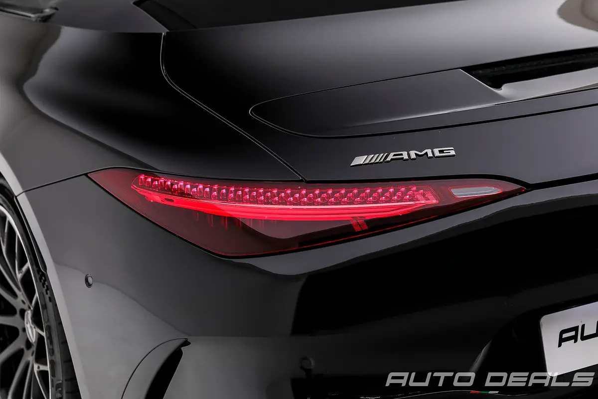 MERCEDES SL-Class SL 55 AMG 4Matic Plus 2022 - photo 9 - Import Émirats | International Cars